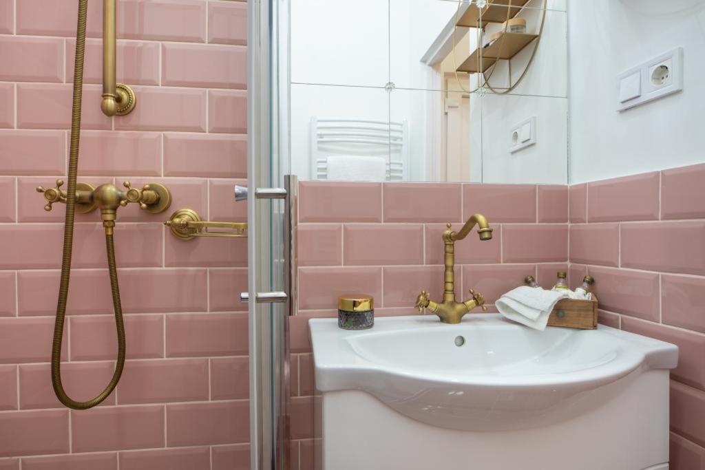 Regina Apartments On Kiraly Street 부다페스트 외부 사진
